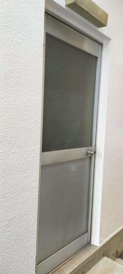 03301 033011